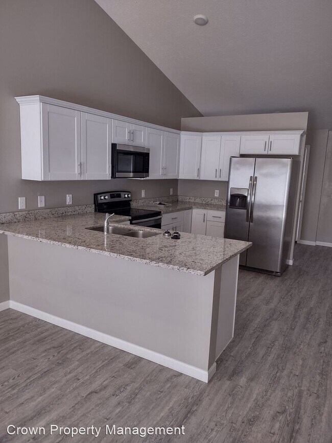 Building Photo - 4 br, 4 bath House - 1063 N 170th Ave