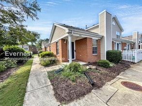 Building Photo - 1804 Westgate Cir