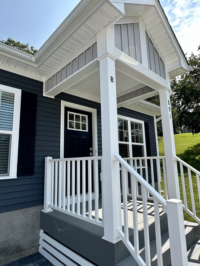 Beautiful exterior with plenty of detail - 891 Old Vinton Mill Rd NE Unit B