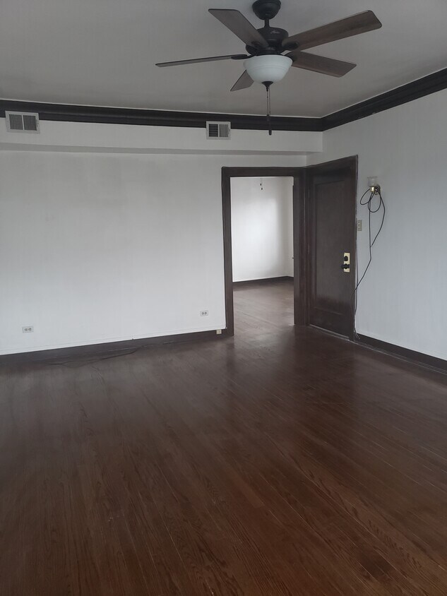 LivingRoomPic2 - 8230 S Elizabeth St