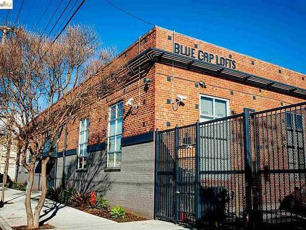 Building Photo - 2336 Magnolia St