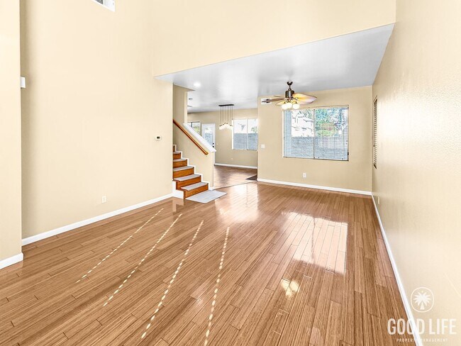 Foto del edificio - Immaculate 4Bd/2.5Ba Home with New Fridge, AC, Fenced Back Patio in Aliso Viejo!