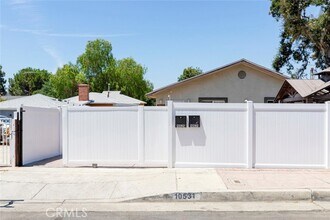 Building Photo - 10531 Greenburn Ave