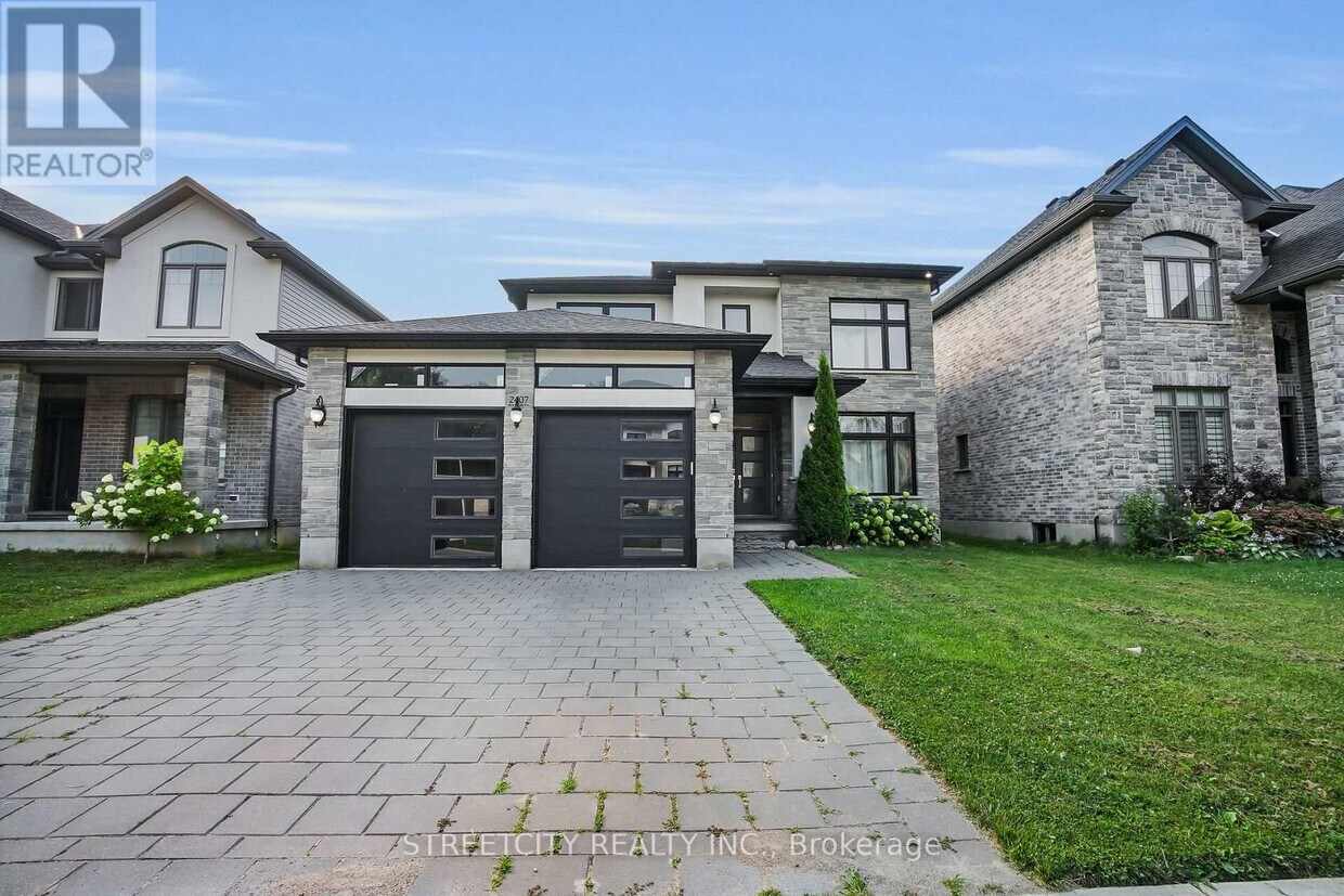 Primary Photo - 2407 Red Thorne Ave
