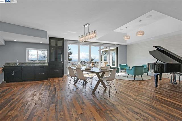 Building Photo - 44477 Parkmeadow Dr