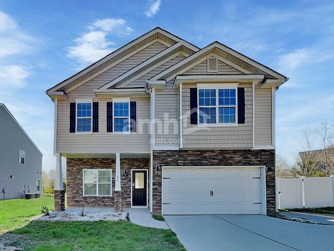 Building Photo - 3227 Grandview Club Rd