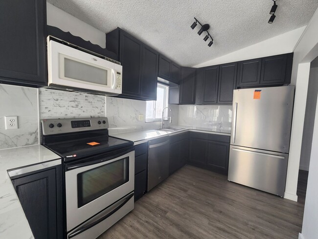 Building Photo - Rustic Hills Beauty- Remodeled 3 Bed, 2 Car