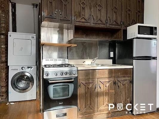 Foto del edificio - 441 E 12th Street Unit 5-D