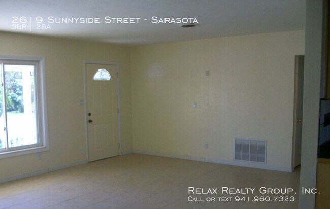 Building Photo - 2619 Sunnyside St