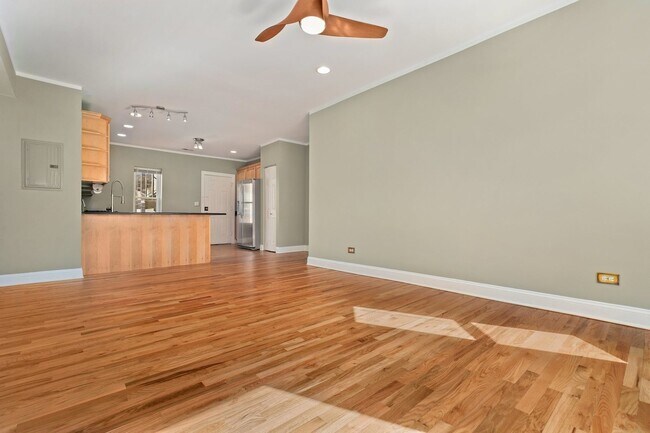 Foto del edificio - 6305 N Richmond St