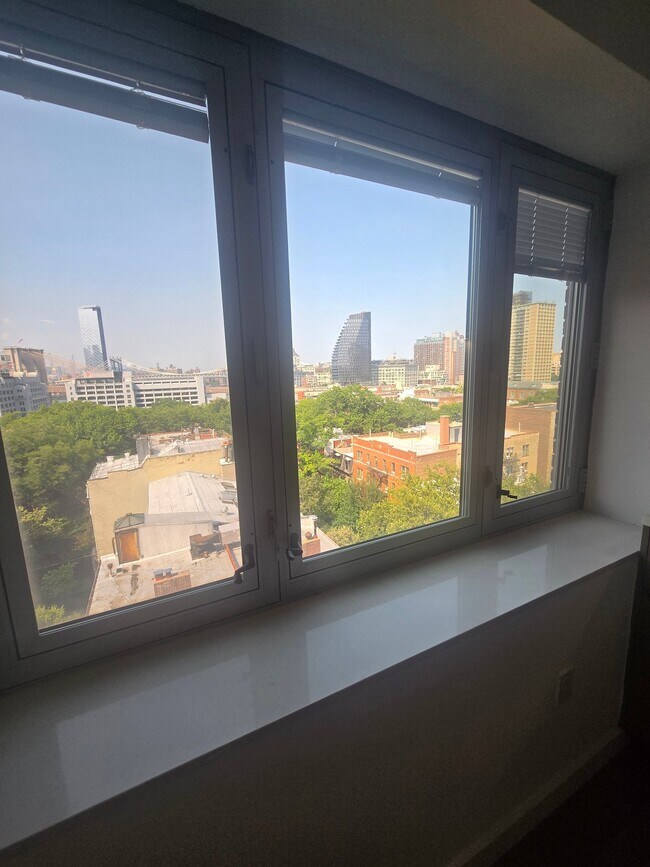 Foto del edificio - 107 Columbia Heights
