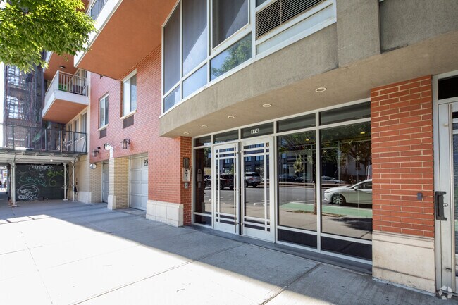 Foto del edificio - 570-574 4th Ave