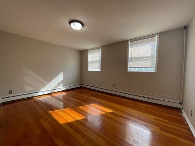 Foto del edificio - 667-669 Broadway