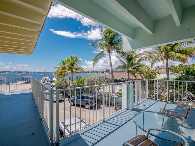 Foto del edificio - 304 E Ocean Ave