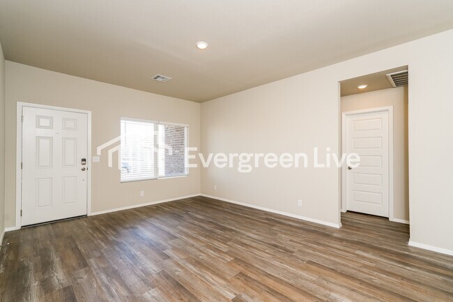 Building Photo - 10174 E Biswell Ln