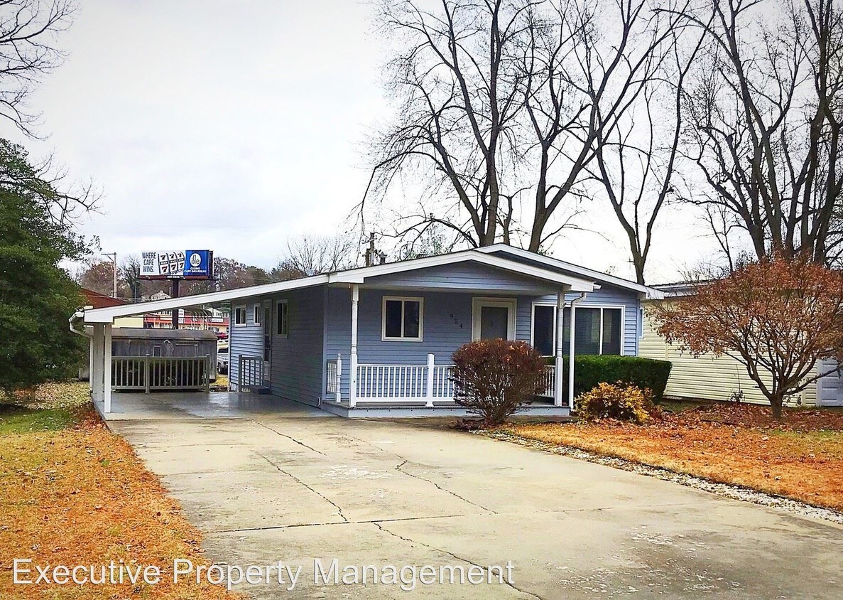 Primary Photo - 3 br, 1 bath House - 924 Rodney Vista Blvd