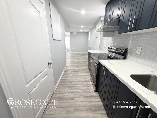Photo du bâtiment - Bright 2-Bedroom Basement Apartment with In-Unit Laundry in Brampton