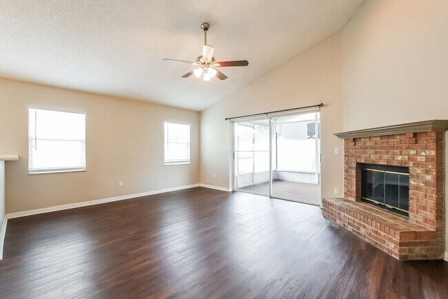 Building Photo - 2756 River Ridge Dr