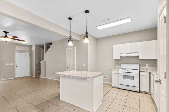 Foto del edificio - 16802 Pine Castle Dr