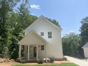 Building Photo - 440 Fourth Street