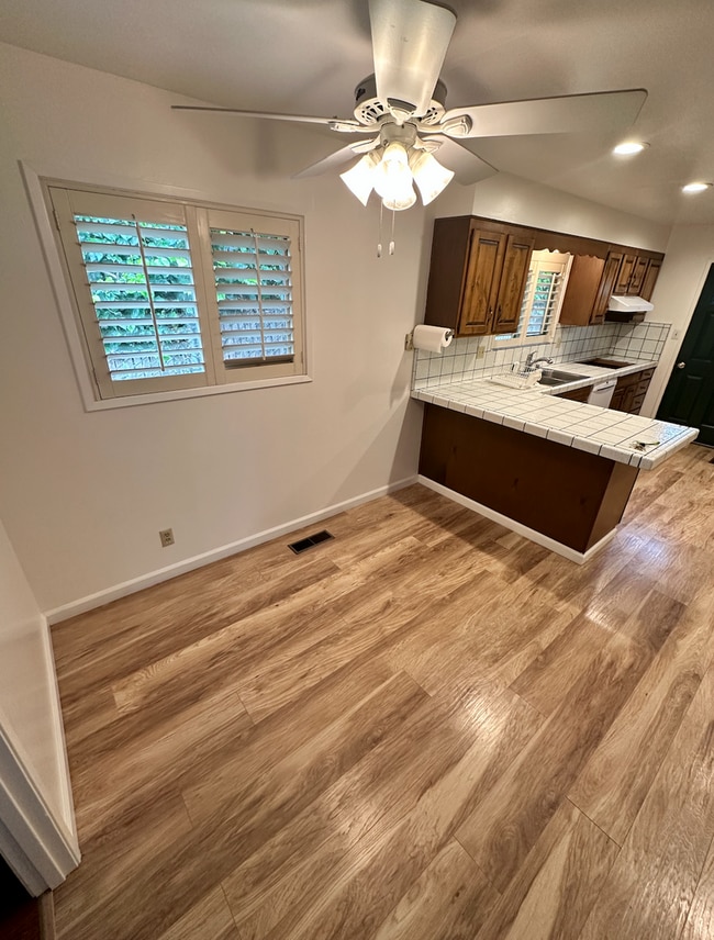 Building Photo - 2 Bedroom ADU in Hollister