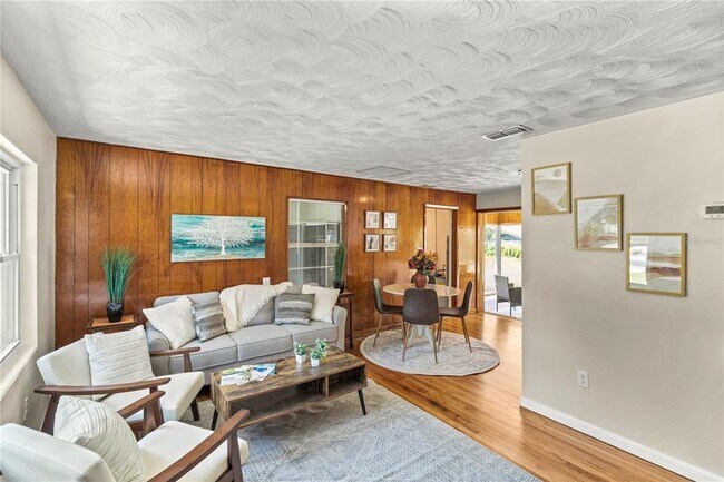 Foto del edificio - 5714 SW 196th Ave