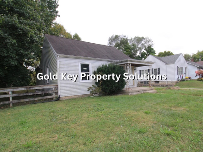 Building Photo - Attractive 2 BR 1 BA House with Garage and...