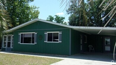Building Photo - 9880 SW 101st Pl