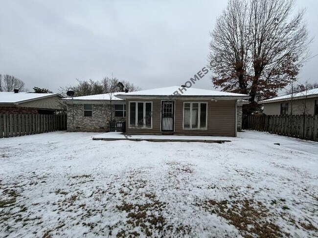 Foto del edificio - 1000 Lessel Drive Jacksonville, AR 72076