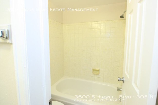 Foto del edificio - 3600 S Lowell Blvd