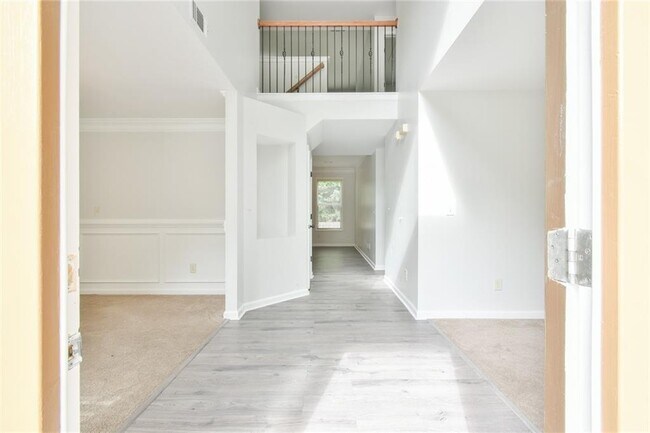 Foto del edificio - 3552 Huddlestone Ln NE