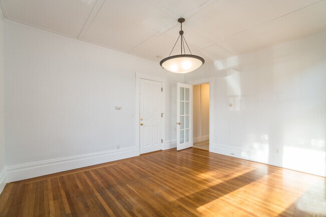 Building Photo - 1609 Lincoln Ave