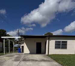 Building Photo - 3003 Venice Way