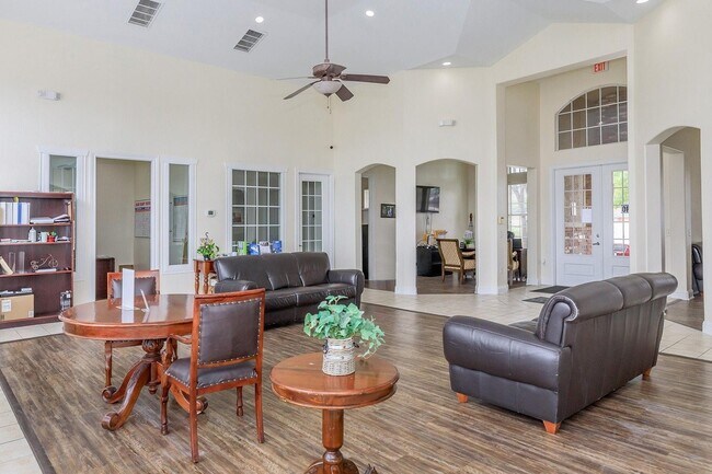 Foto del edificio - 9257 Somerset Rd
