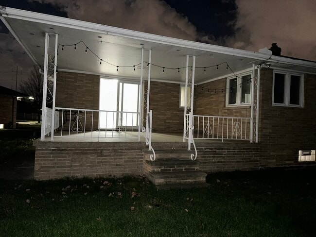 Building Photo - 9574 Idlewood Dr