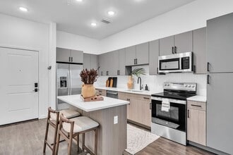 Building Photo - La Union