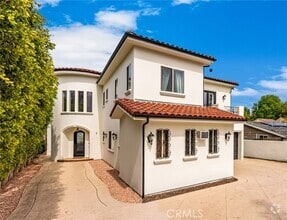 Building Photo - 23123 Oxnard St
