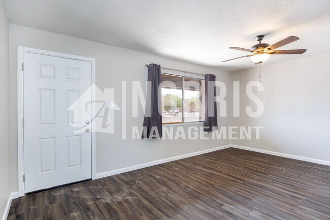 Foto del edificio - Convenient, Beautifully Updated Space Available Now!