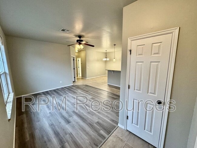 Photo - 113 Bison Ct Way House