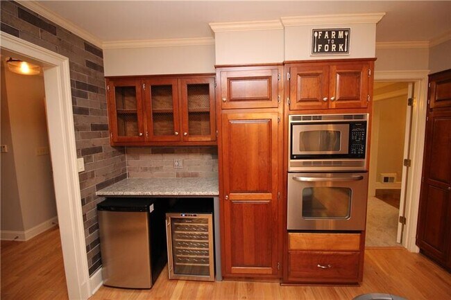 Building Photo - 11575 Mountain Laurel Dr