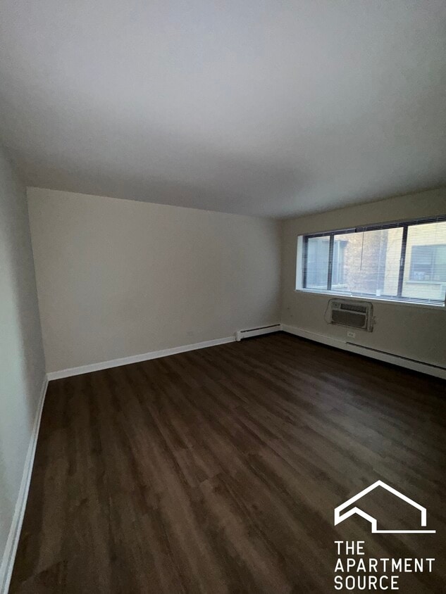 Photo - 5917 North Kenmore Ave. Unit 325