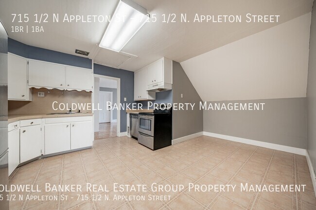 Building Photo - 715 N Appleton St