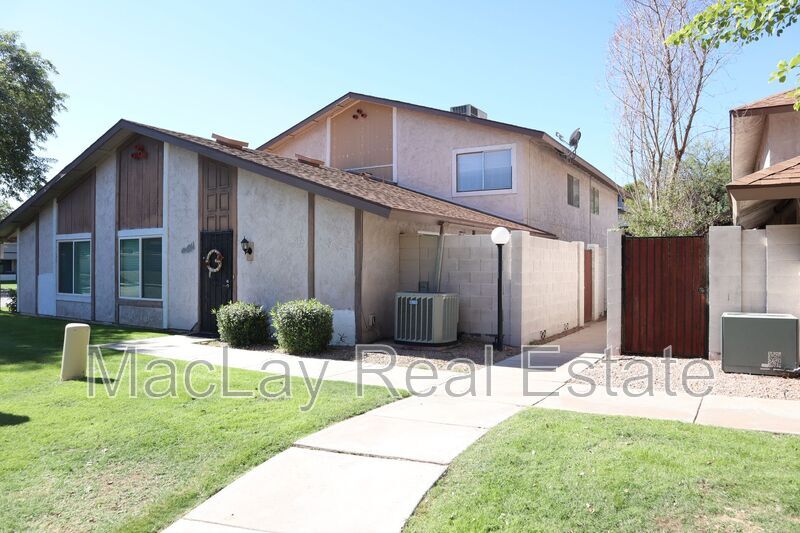 Foto principal - 8408 E Roosevelt St