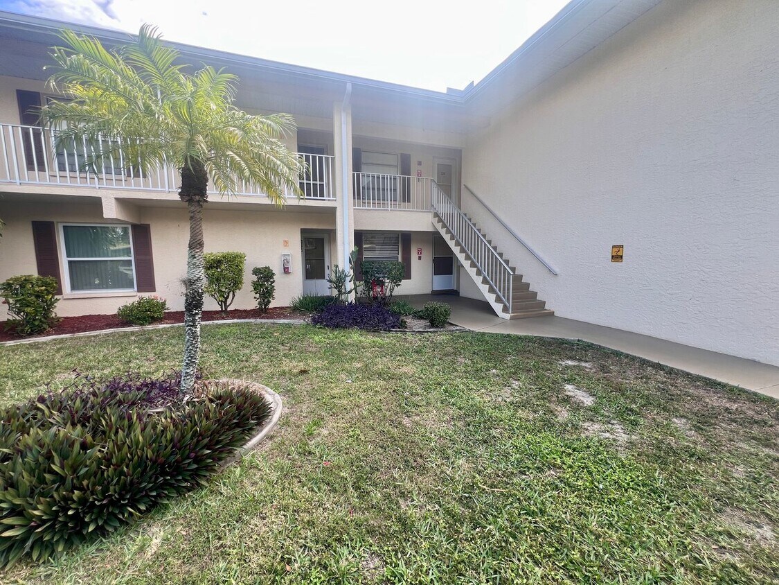 Charming 2-Bedroom and 2 bathroom First Fl... - Charming 2-Bedroom and 2 bathroom First Fl...