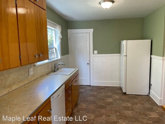 Building Photo - 2 br, 1 bath House - 340 N 84th St