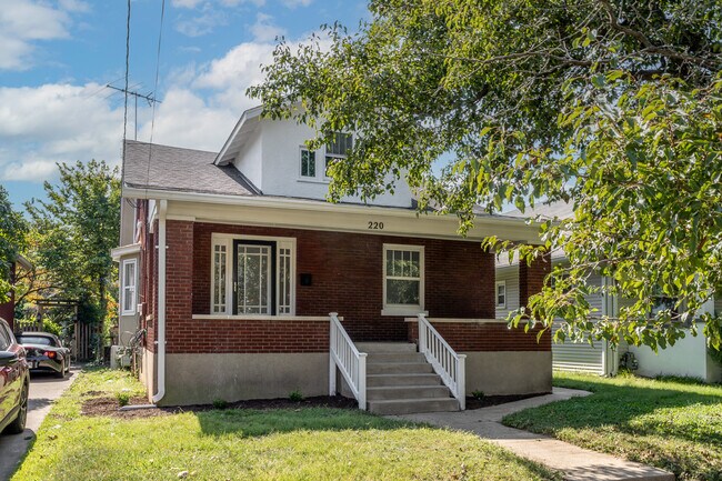 Building Photo - 220 Cornell Pl
