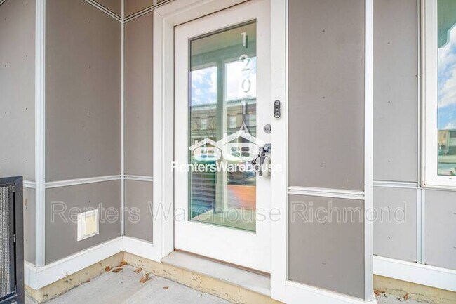 Building Photo - 1201 Bainbridge St