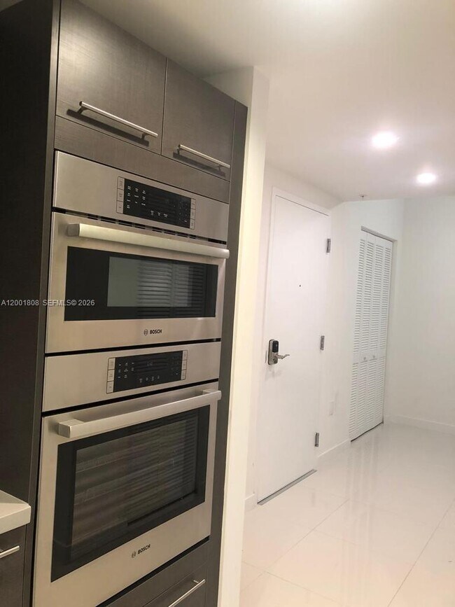 Foto del edificio - 7875 NW 107th Ave