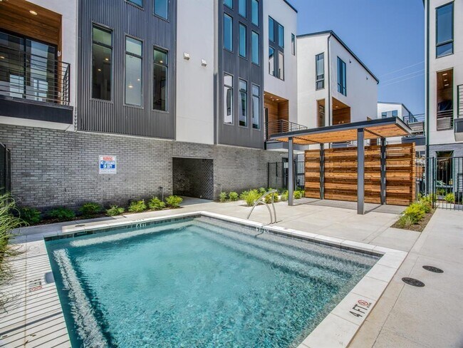 Building Photo - 2117 N Garrett Ave