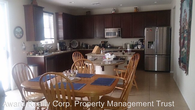 Foto del edificio - 8024 Redbud Vine St